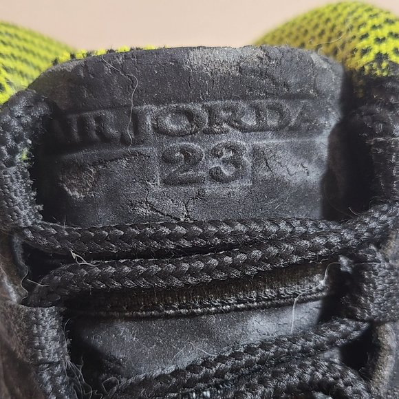 Nike Air Jordan 10 Retro Venom Green Men 8.5 2013 Rare Vintage 310805-033